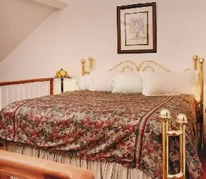 HideAway Country Inn - Image 3