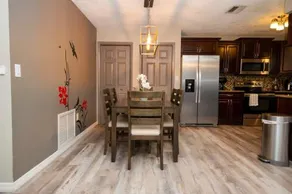 Charming home w private heated pool & hot tub - Image 3