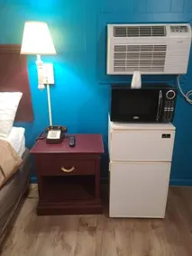 Etown Motel - Image 2