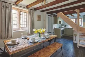 Redwood Cottage - Image 2