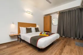 Oyo 10345 Hotel Palm's - Image 2