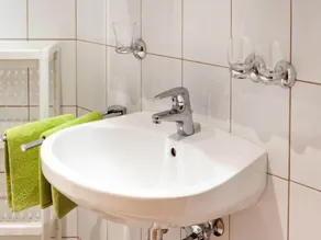 Well-Kept Apartment In A Central Location - Image 2