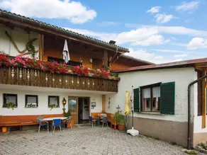 Vintage Holiday Home Near Ski Area - Image 4