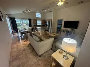 Golf front villa with upgrades - Image 3