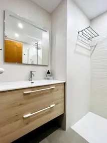 Guest suite with private pool - Image 5