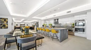 Global Luxury Suites Irvine - Image 5