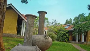 Saunter Paradise Hotel - Image 3