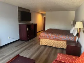 Budgetel Inns & Suites - Image 3