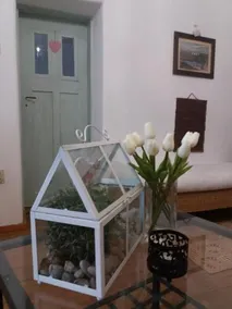 Vintage Holiday Home - Image 2