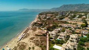 Marbella, Costabella - Beachfront Villa with Heated Pool - Image 5