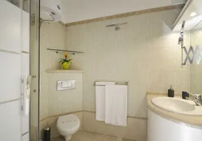 Manzoni Studio - Image 3