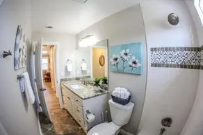 Adorable 3 Bedroom 2 Bath Home - Image 3