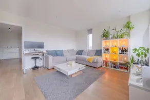 Modern 2 Bedroom Flat In Elephant And Castle - Image 5