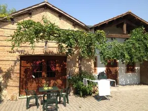 Apartment in Veneto With Shared Pool - Image 5