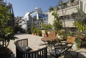 Apartment with Roof Garden - Image 4