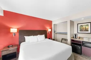 Quality Inn - Image 2