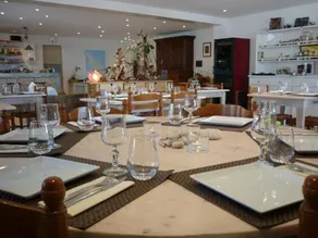 Hôtel La Petite Plage - Image 4