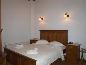Heliodora Comfort Triple Room 2 - Image 5
