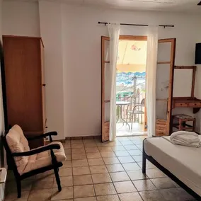 Maroudas Stavros Apartments - Image 2
