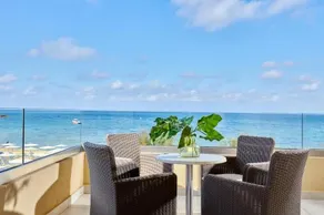 Sirens Beach - Image 2