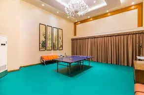 Peninsula Season Hotel Apartment - Image 5