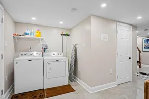 Downtown 4 Bed Room Home near PHL and UPenn with WiFi & Parking - Image 2