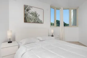 Otium Rentals Upscale Beach Family Oasis - Image 2