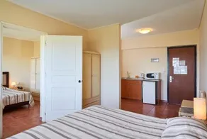 Nautica Bay Hotel - Image 2