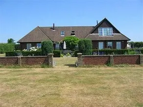 Pavilion House - Image 1