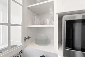 Private Studio Apartment in Burlington - U5 - Image 3