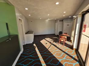 Americas Best Value Inn Brandon - Image 4