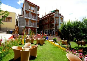 Hotel Royal Palace - Image 2