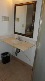 Valley Inn Fresno - Image 4