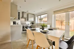 Bright & Airy 3-Bed with Off Street Free Parking - Image 3