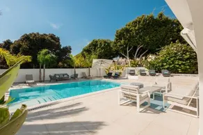 Marbella, Costabella - Beachfront Villa with Heated Pool - Image 3