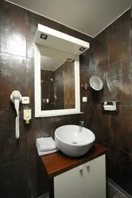 Caramell hotel & café - Image 4