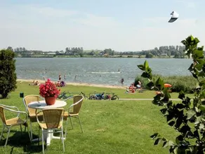 Lovely Holiday Home in Noordwijkerhout Near Lake - Image 4