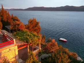 Sunset Apartments - Image 5