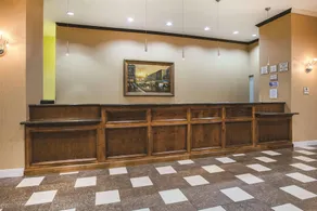 La Quinta Inn & Suites Dallas South-DeSoto - Image 2