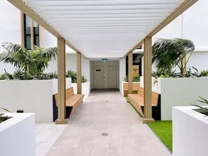 New Apartment close to Westfield and Hospital - Image 2