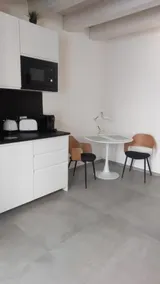 Room 28 - Image 2