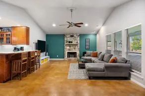 2br Texas Countryside Home w/ Hot Tub! - Image 4