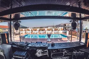 Babalogo Apartments And Pool Bar - Image 3