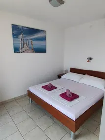Foissner Apartments - Image 3