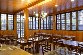River Side Inn - Image 4