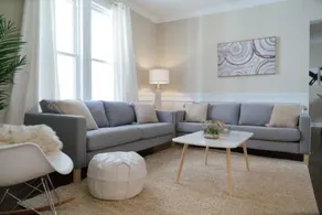 Stylish & Modern 3bed 1Bath 20 min to Downtown - Image 1
