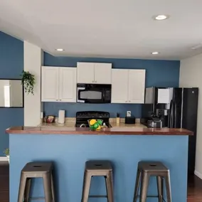 Modern 1 Bdrm Carriage House- Minutes To Downtown - Image 3