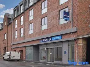 Travelodge Winchester - Image 1