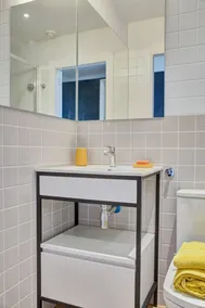 Estudios y Habitaciones Modernas en PAMPLONA, SK - Image 2