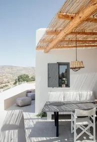 Youtopia Ios Luxury Villas & Suite - Image 3